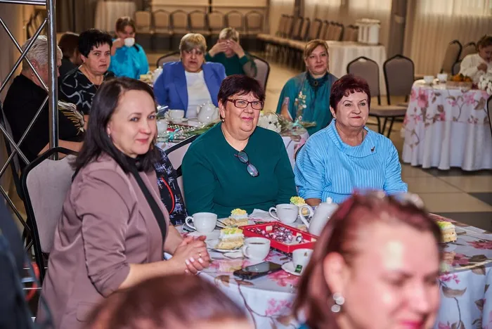 056-WhZRU8z-YpdT8IAERWthLaATsNn5CyfQQ_zgq_R62rFBqpj83gigRf-B9w8zzYhyGfH_C7Ub6sWz