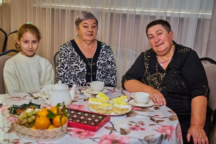 011-gxQzYT7X1IKoi9KyHLI99HrU2ausC9_pBIL9YsbALstaKBQd-gVjPS-kTf1Sww2UkELUKXp7ffgw