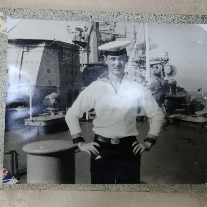 Морякам и речникам, отдавшим жизнь за Отечество