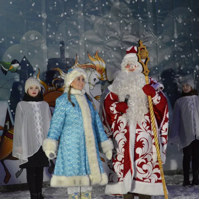 «Ёлка светится огнями, значит праздник рядом с нами».