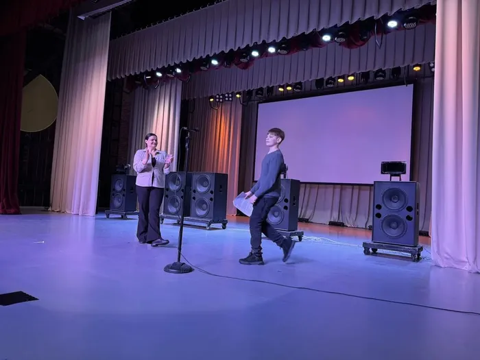 4-33v3h2I3ytQYCCL5IrqrJLsgO_nA01MrCiexHYUunF7AITFX1o643wWHCmEwwNMvPhWXramF9BZAf7