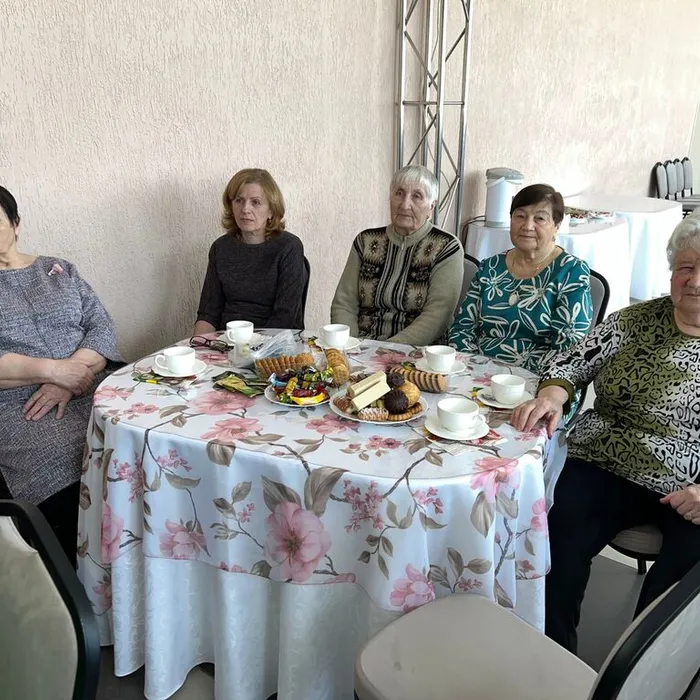 Теплый праздник для ветеранов педагогического труда