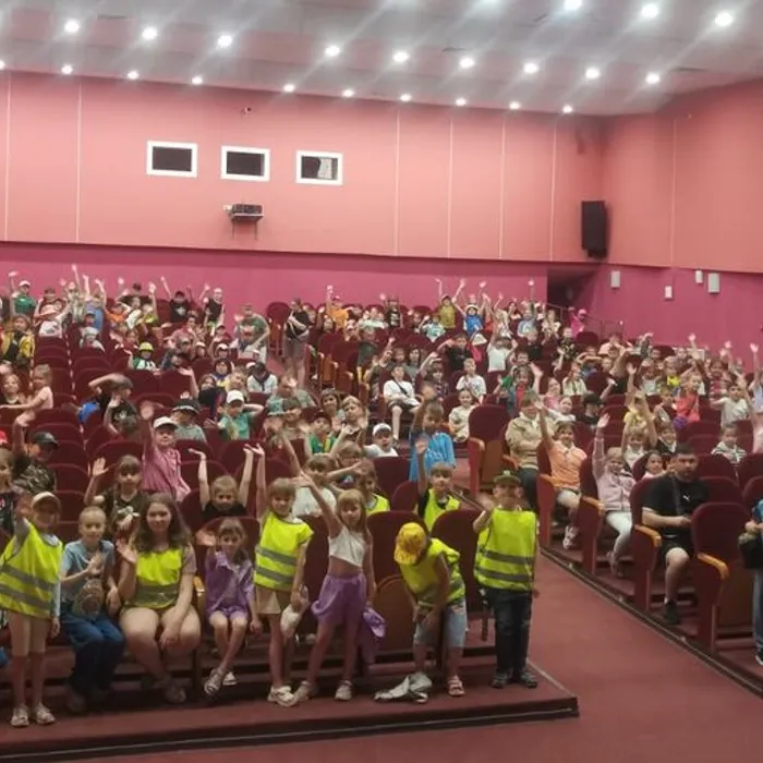 Показ мультфильмов «Гора самоцветов».