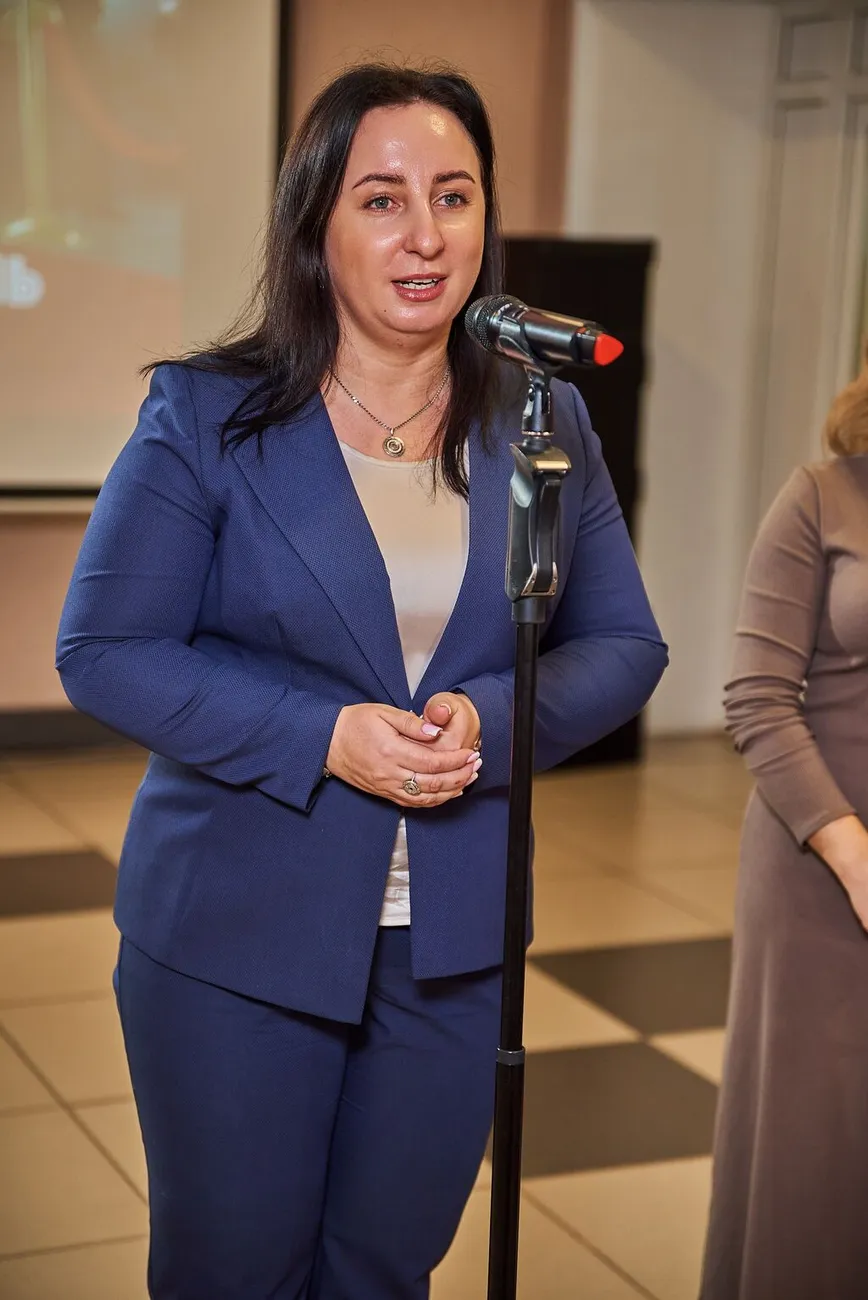 033-6iEznsfRf2HaGnZWSlzhjdSb4bc1xX4pdDJwy-HlNDh2B5jd1JzEpCpv5HOzUsrTsYkqTK6vL0sA