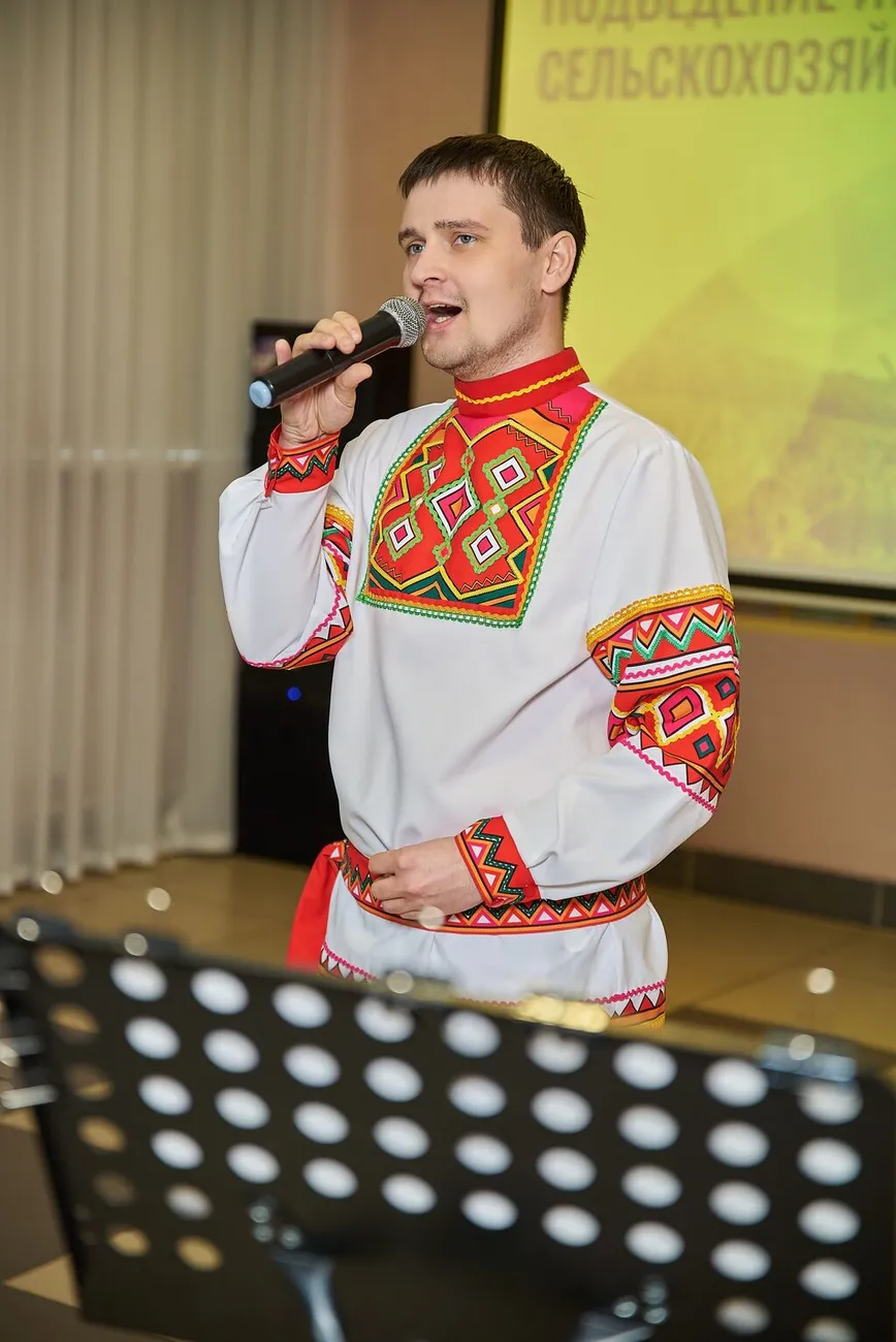 004-y1RgPwKsr45zElW1Mk0reNpIihoTEptf0yRBYtVXgwy1_WAZkp2HExZZfRfOYIYym6FAMheZI00L