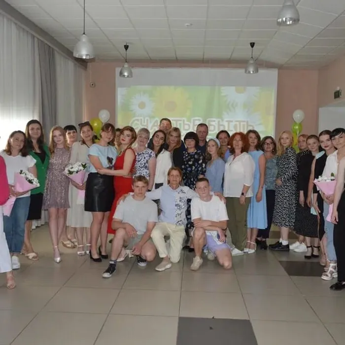 Чествование выпускников коллективов Дома культуры. 