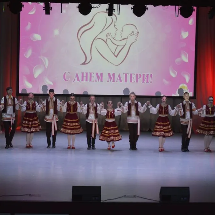 Фестиваль-конкурс национального танца «Сибирская карусель».