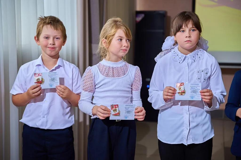 45-r6qAMTRzrSZHNc_KNGUlI17ilLlCZeHazuyxCL3KcRAr-VzXzKBKEMR8F968bImedDbYlPiwAXJ_b