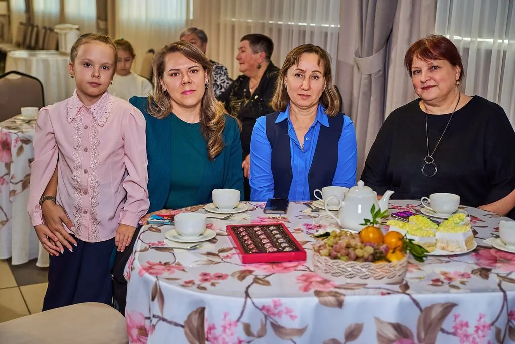 009-1sMe1d5wuRGNeYauovw1_CkLQKnvrM8Xg2rJisJJsJCmfLg_paFHq4bZBpx9Ts1ddszTz2L4G2dp