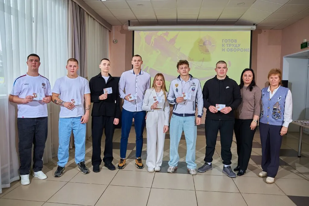 39-i5YtJD0ReyBxgTyG0K_8-HLU9phej5fwihN3MSVR_z0UkIsBnasksX5DK7pTS_z9rspGaiWQn1gwF