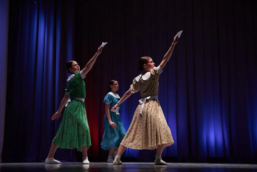 143-KXFyxLshg65-THJz3ij3PtJNdw1922krWHhkLVY8V2wtqs0hYmizSenUZ4S09ym2mvzT7QMCtt_R