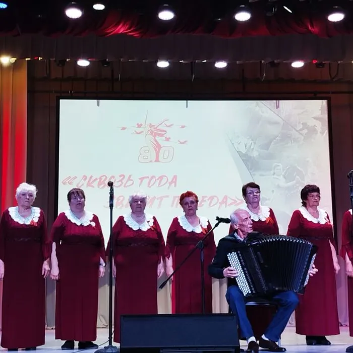 Межрайонный фестиваль-конкурс «Сквозь года звенит Победа» состоялся в РДК им. Кирова