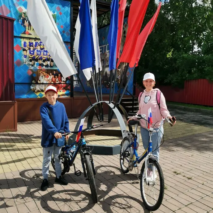 "Под флагом России". 